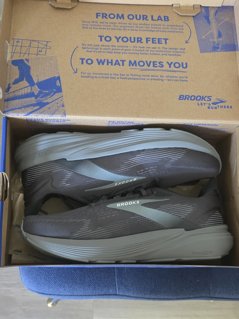 Brooks Revel 8 10.5m Wide - Picture 2 of 3